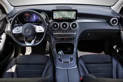 Mercedes-Benz GLC 300 d AMG Line — SUV premium diesel 4Matic, entretien complet — Miniatur 11