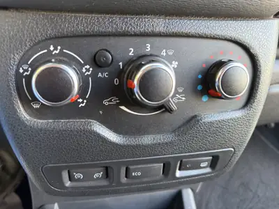 Dacia Dokker TCE 130 Stepway — Monospace polyvalent, 54 700 km, sans sinistre — Miniatura 21