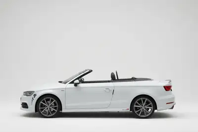 Audi A3 Cabriolet 1.8 TFSI S-line — Décapotable sportive, peu kilométrée et bien entretenue — côté