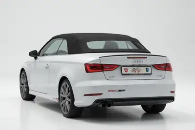 Audi A3 Cabriolet 1.8 TFSI S-line — Décapotable sportive, peu kilométrée et bien entretenue — tableau de bord