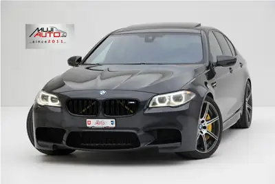 BMW M5 Competition Drivelogic — V8 575 ch, Tibaissement H&R, Prestige affirmé — vue extérieure
