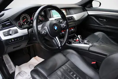 BMW M5 Competition Drivelogic — V8 575 ch, Tibaissement H&R, Prestige affirmé — Miniature 9