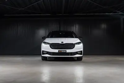 Skoda Fabia 1.0 TSI Monte Carlo DSG — Citadine dynamique, ultra-compacte et bien équipée — intérieur