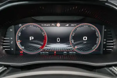 Skoda Fabia 1.0 TSI Monte Carlo DSG — Citadine dynamique, ultra-compacte et bien équipée — Miniature 17