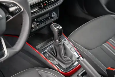 Skoda Fabia 1.0 TSI Monte Carlo DSG — Citadine dynamique, ultra-compacte et bien équipée — Miniature 20