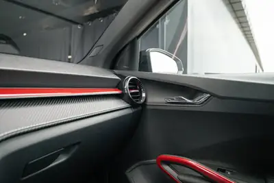Skoda Fabia 1.0 TSI Monte Carlo DSG — Citadine dynamique, ultra-compacte et bien équipée — Miniature 21