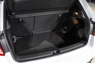 Skoda Fabia 1.0 TSI Monte Carlo DSG — Citadine dynamique, ultra-compacte et bien équipée — Miniature 23