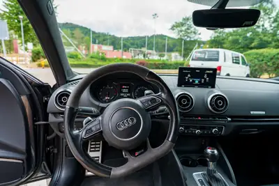 Audi RS3 2.5 T FSI quattro — Berline sportive 431 ch, préparée ABT, entretien complet — detail