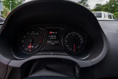 Audi RS3 2.5 T FSI quattro — Berline sportive 431 ch, préparée ABT, entretien complet — Thumbnail 10