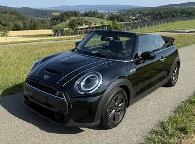 MINI Cooper S Cabriolet 2023 — Décapotable dynamique, à peine roulée — side view