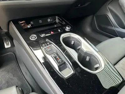 Audi A6 Avant TDI Quattro — Break premium hybride léger, 4 500 km seulement — Miniature 20