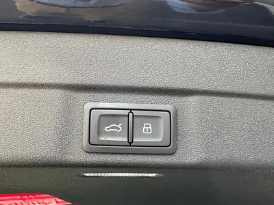 Audi A6 Avant TDI Quattro — Break premium hybride léger, 4 500 km seulement — Miniature 21