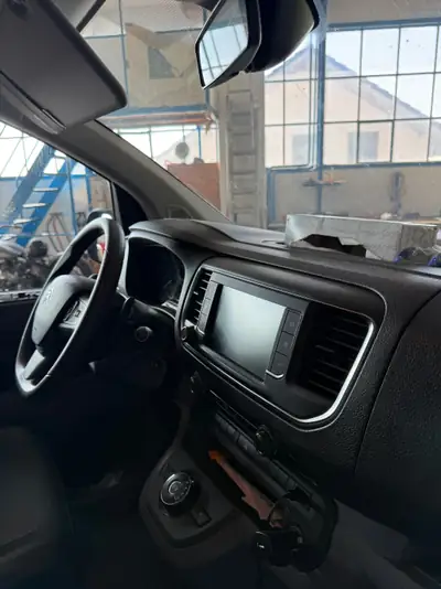 Citroën Jumpy 2.0 BlueHDi 120 — Utilitaire polyvalent, 69 600 km seulement — Thumbnail 7
