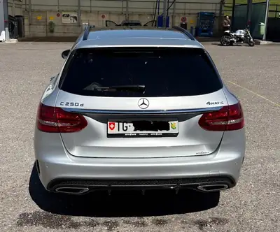 Mercedes-Benz C 250 d AMG Line 4MATIC — Break diesel performant, 99'700 km, sans sinistre — rear view