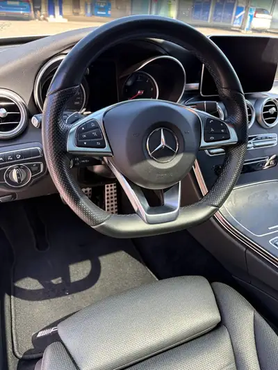 Mercedes-Benz C 250 d AMG Line 4MATIC — Break diesel performant, 99'700 km, sans sinistre — dashboard