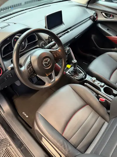 Mazda CX-3 2.0 Revolution AWD — SUV compact polyvalent, entretien récent et équipé — Miniature 8
