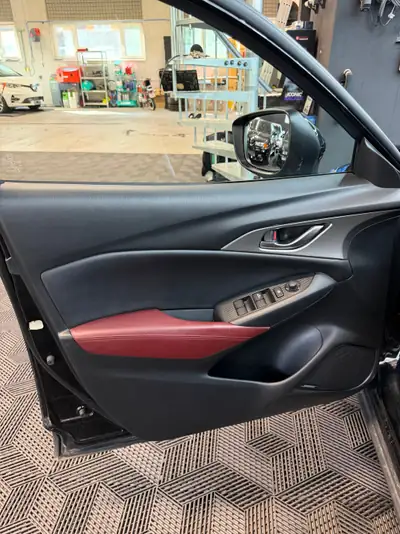 Mazda CX-3 2.0 Revolution AWD — SUV compact polyvalent, entretien récent et équipé — Miniature 13