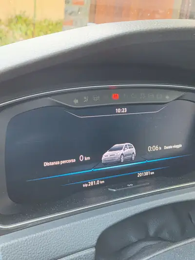VW Golf Variant Alltrack 2.0 — SUV Familial Robuste, 200 000 km, Diesel Automatique — Thumbnail 7