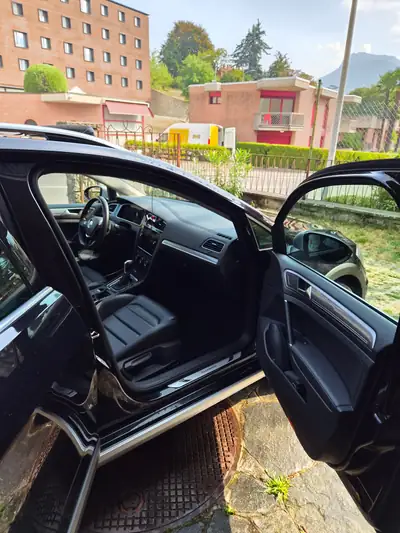 VW Golf Variant Alltrack 2.0 — SUV Familial Robuste, 200 000 km, Diesel Automatique — Thumbnail 10