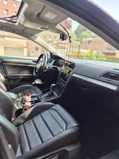 VW Golf Variant Alltrack 2.0 — SUV Familial Robuste, 200 000 km, Diesel Automatique — Thumbnail 11