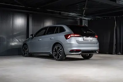 Skoda Scala 1.5 TSI Monte Carlo — Berline dynamique, quasi-neuve et bien équipée — Miniature 9