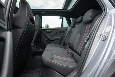 Skoda Scala 1.5 TSI Monte Carlo — Berline dynamique, quasi-neuve et bien équipée — Miniature 12