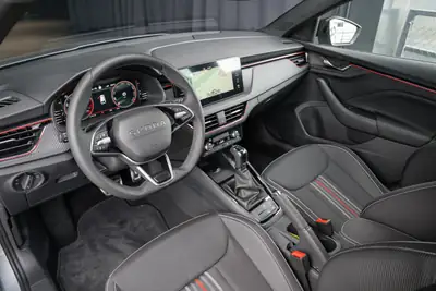 Skoda Scala 1.5 TSI Monte Carlo — Berline dynamique, quasi-neuve et bien équipée — Miniature 13