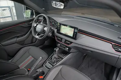 Skoda Scala 1.5 TSI Monte Carlo — Berline dynamique, quasi-neuve et bien équipée — Miniature 14