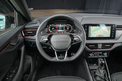 Skoda Scala 1.5 TSI Monte Carlo — Berline dynamique, quasi-neuve et bien équipée — Miniature 16