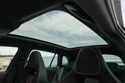 Skoda Scala 1.5 TSI Monte Carlo — Berline dynamique, quasi-neuve et bien équipée — Miniature 22