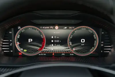 Skoda Scala 1.5 TSI Monte Carlo — Berline compacte neuve avec toit panoramique et technologie sans fil — Miniatur 16