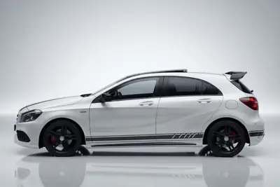 Mercedes-Benz A 250 Sport 4Matic — Berline compacte dynamique, entretien récent et faible kilométrage — côté