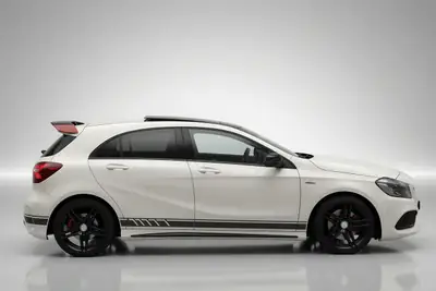 Mercedes-Benz A 250 Sport 4Matic — Berline compacte dynamique, entretien récent et faible kilométrage — Miniature 7
