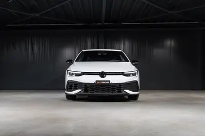 VW Golf 2.0 TSI GTI Clubsport DSG — Performance 301 ch, boîte auto, seulement 20'750 km — intérieur