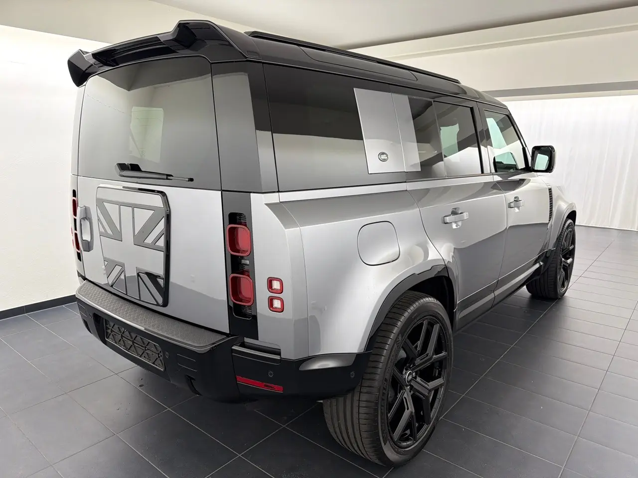 Land Rover Defender 2024 occasion Zürich — 3