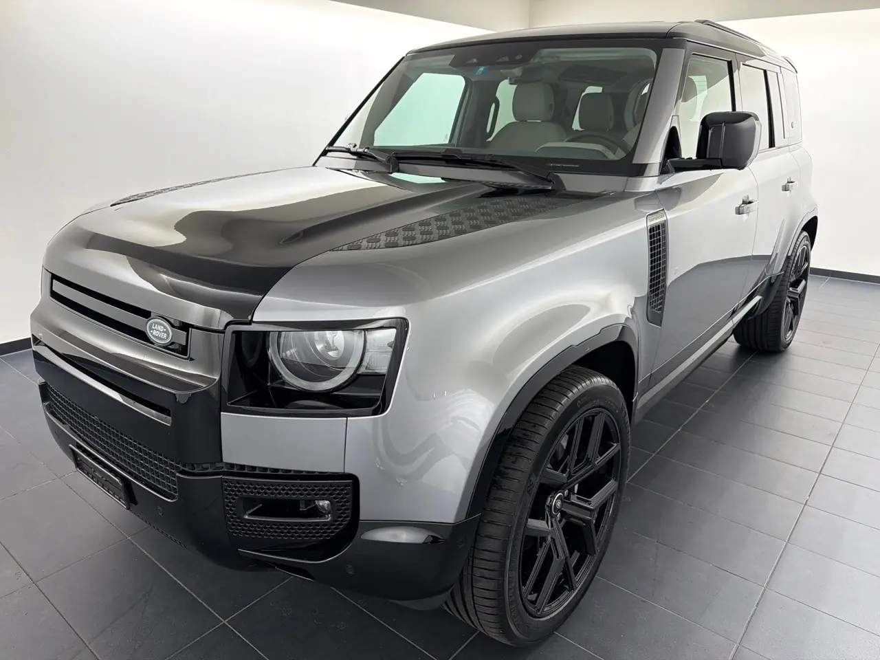 Land Rover Defender 2024 occasion Zürich — 1