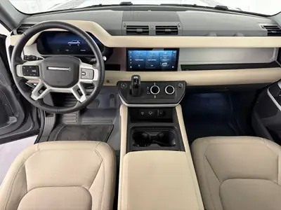 Land Rover Defender 110 3.0 DI6 300 SE — SUV 7 places, 300 ch, première main avec garantie 5 ans — Miniature 7