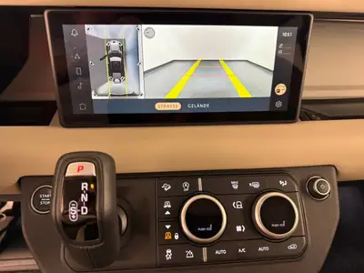 Land Rover Defender 110 3.0 DI6 300 SE — SUV 7 places, 300 ch, première main avec garantie 5 ans — Miniature 8