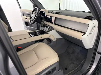 Land Rover Defender 110 3.0 DI6 300 SE — SUV 7 places, 300 ch, première main avec garantie 5 ans — Miniature 12