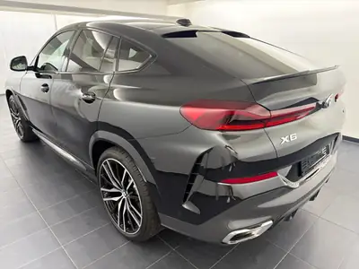 BMW X6 xDrive 48V 30d M Sport — SUV coupé diesel hybride, première main avec garantie constructeur — côté