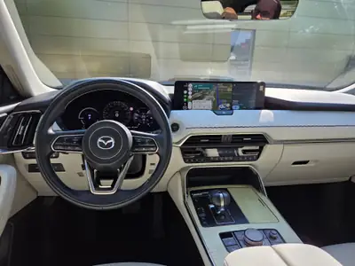 Mazda CX-60 2.5 PHEV Takumi — SUV hybride rechargeable, 51 000 km seulement — Armaturenbrett