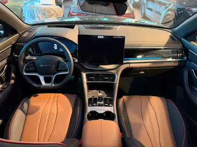 BYD Seal U DM-i Design AWD — SUV coupé hybride rechargeable, 100 km seulement — Miniature 11