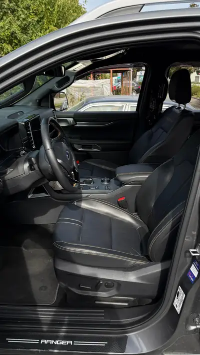 Ford Ranger 3.0 EcoBlue 4x4 Wildtrak — Pick-up robuste, diesel performant, 37'200 km — Miniature 8