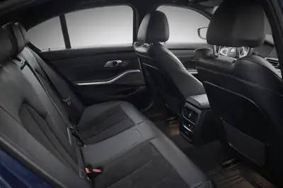 BMW 320d xDrive 48V M Sport — Diesel hybride mild, prestige et efficacité — Miniature 11