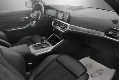 BMW 320d xDrive 48V M Sport — Diesel hybride mild, prestige et efficacité — Miniature 12