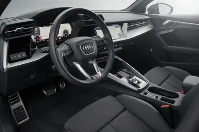 Audi S3 Limousine 2.0 TFSI Quattro — Berline sportive 311 ch, 43 000 km seulement — Miniature 8