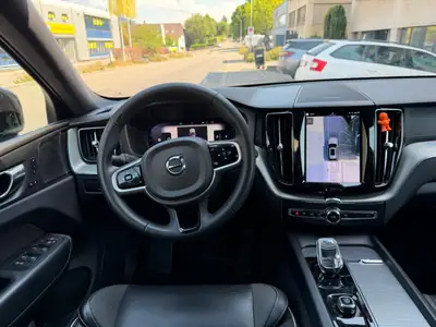 Volvo XC60 B5 MH Ultimate Dark AWD — Hybride mild, traction intégrale, 65 000 km — interior