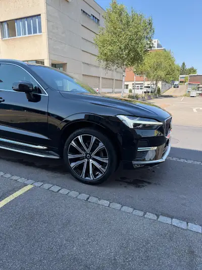 Volvo XC60 B5 MH Ultimate Dark AWD — Hybride mild, traction intégrale, 65 000 km — Thumbnail 9