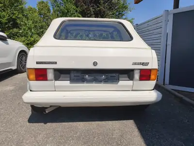 VW Golf Cabriolet Mk1 1982 — Un classique découvrable, authentique et bien conservé — interni