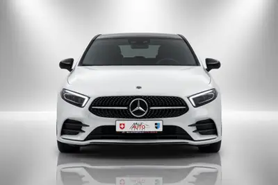 Mercedes-Benz Classe A 220 d AMG Line — Diesel économe, 56900 km, parfait état — tableau de bord